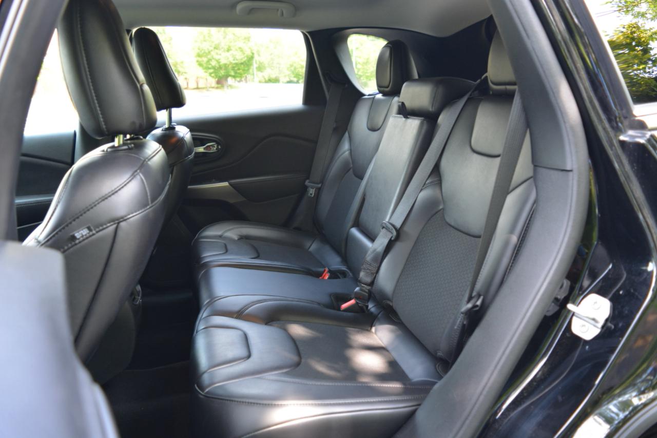 Jeep Cherokee Latitude Plus FWD 2020