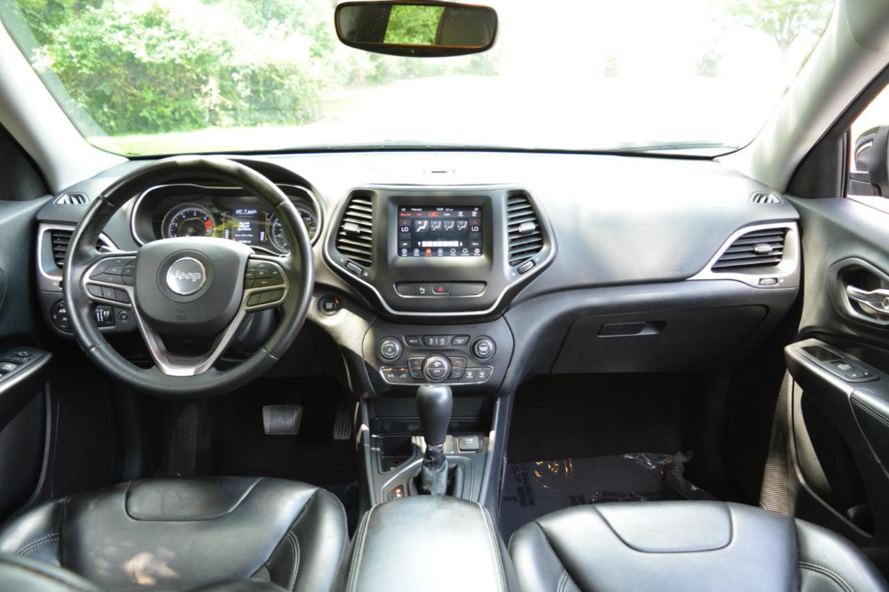 Jeep Cherokee Latitude Plus FWD 2020