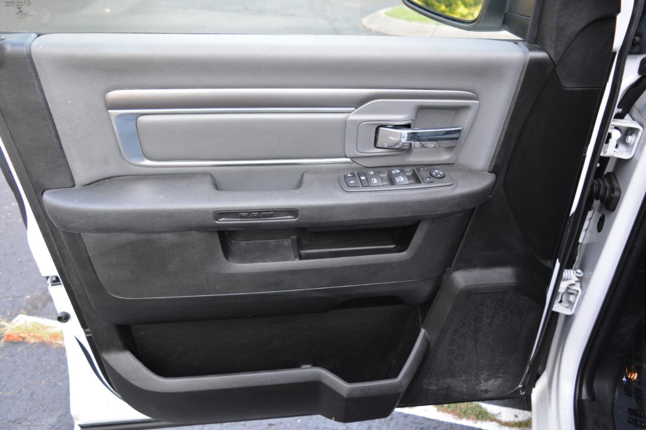 RAM 1500 Classic Tradesman Crew Cab LWB 2WD 2022