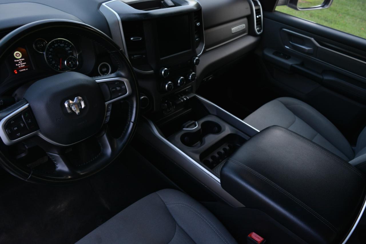RAM 1500 Big Horn Quad Cab 2WD 2022