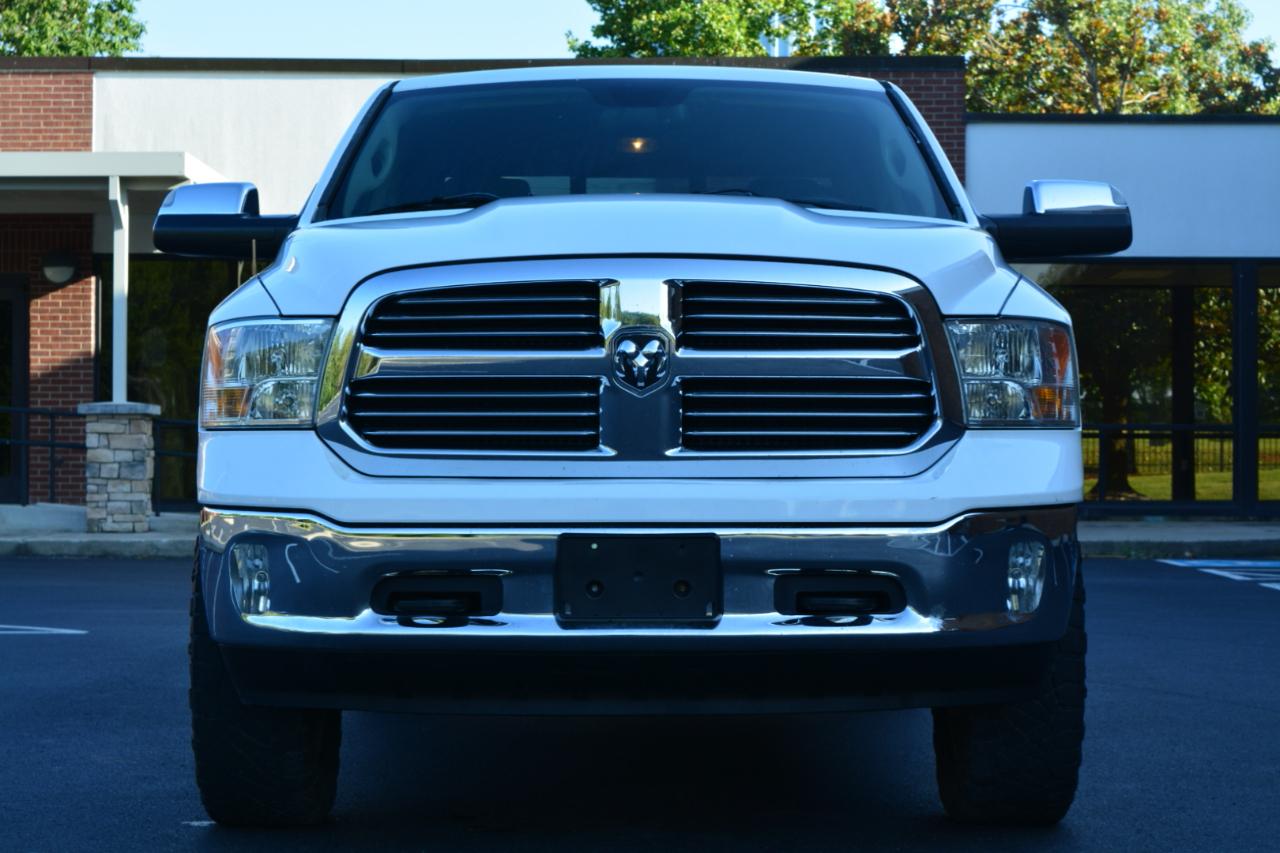 RAM 1500 SLT Crew Cab SWB 4WD 2015