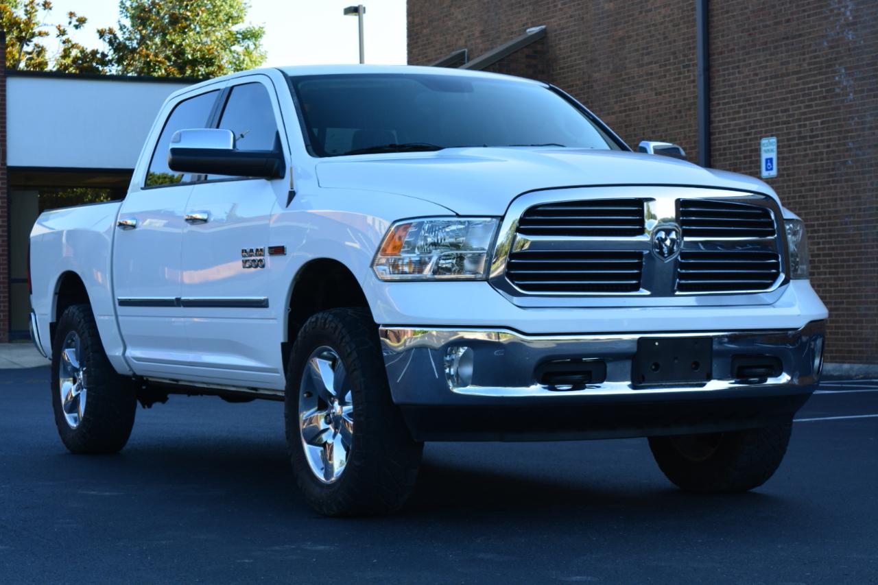 RAM 1500 SLT Crew Cab SWB 4WD 2015