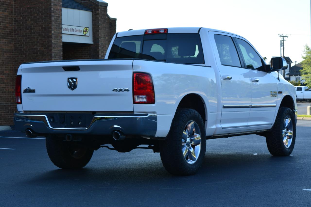 RAM 1500 SLT Crew Cab SWB 4WD 2015