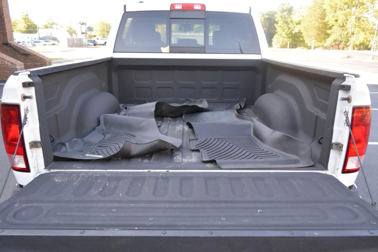 RAM 1500 SLT Crew Cab SWB 4WD 2015