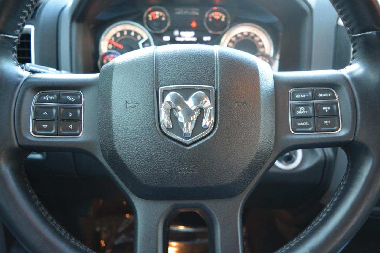 RAM 1500 SLT Crew Cab SWB 4WD 2015
