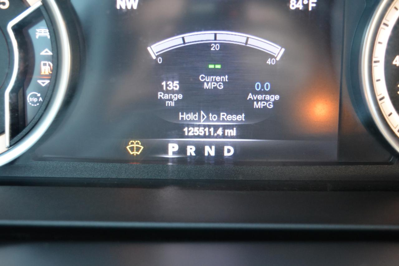 RAM 1500 SLT Crew Cab SWB 4WD 2015