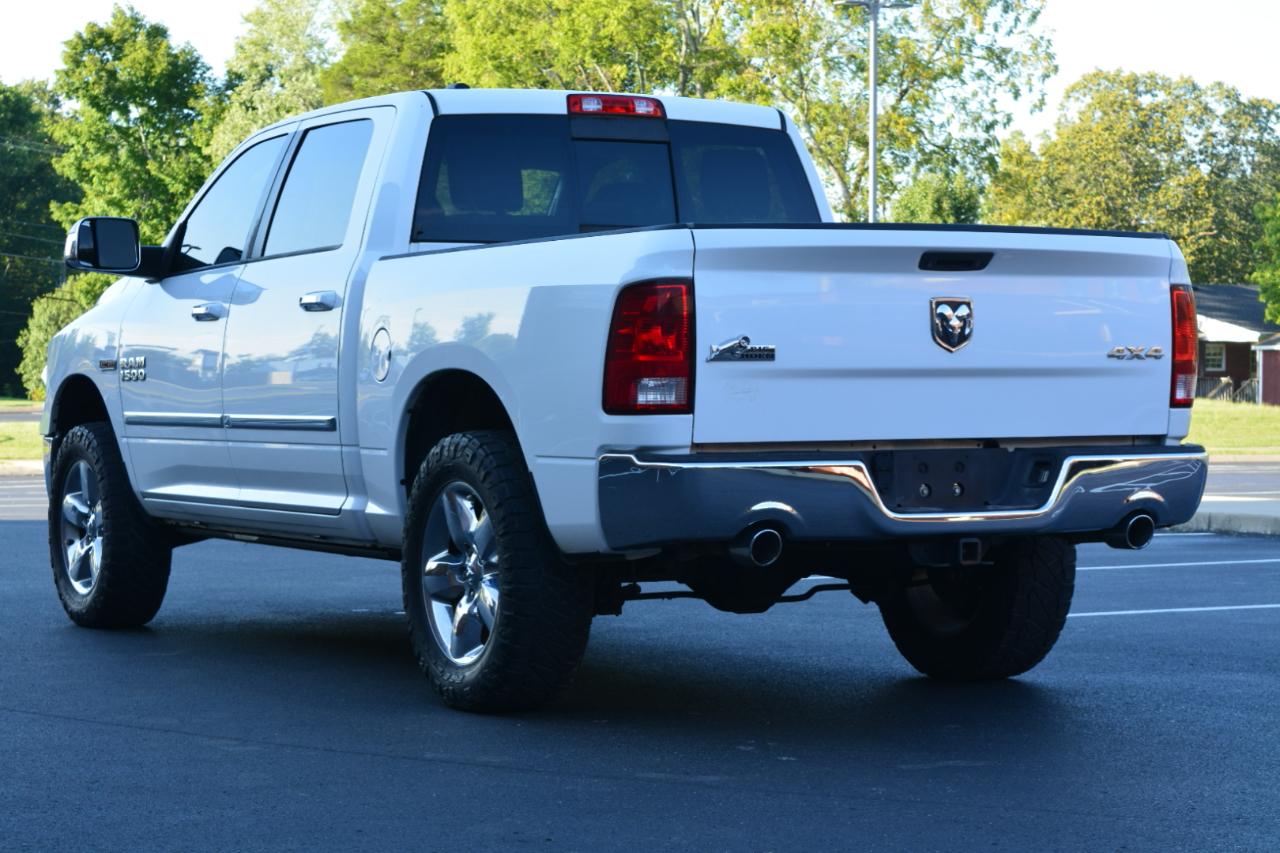 RAM 1500 SLT Crew Cab SWB 4WD 2015