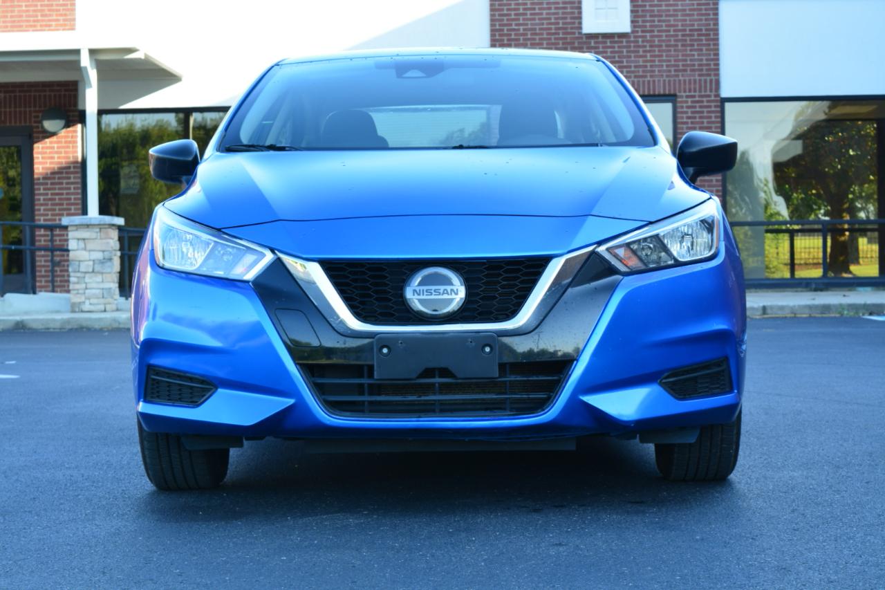 Nissan Versa S 5MT 2020