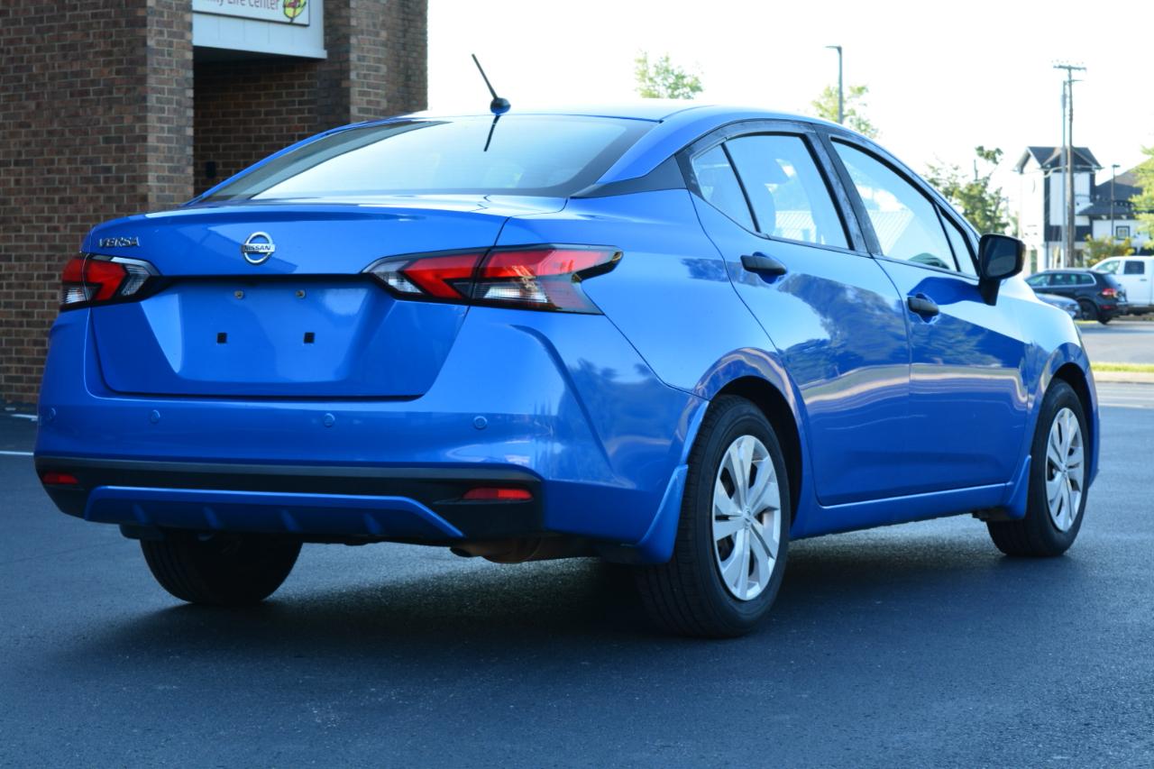 Nissan Versa S 5MT 2020