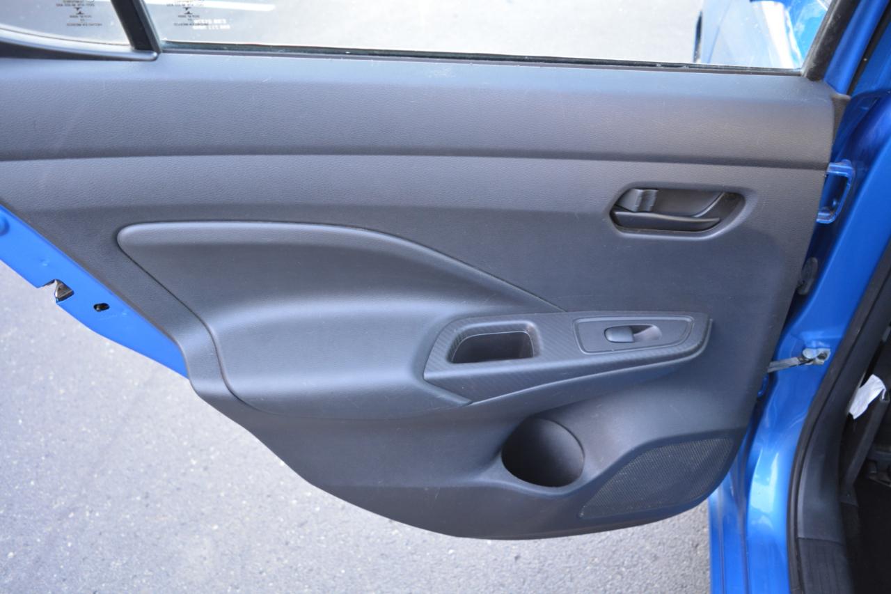 Nissan Versa S 5MT 2020