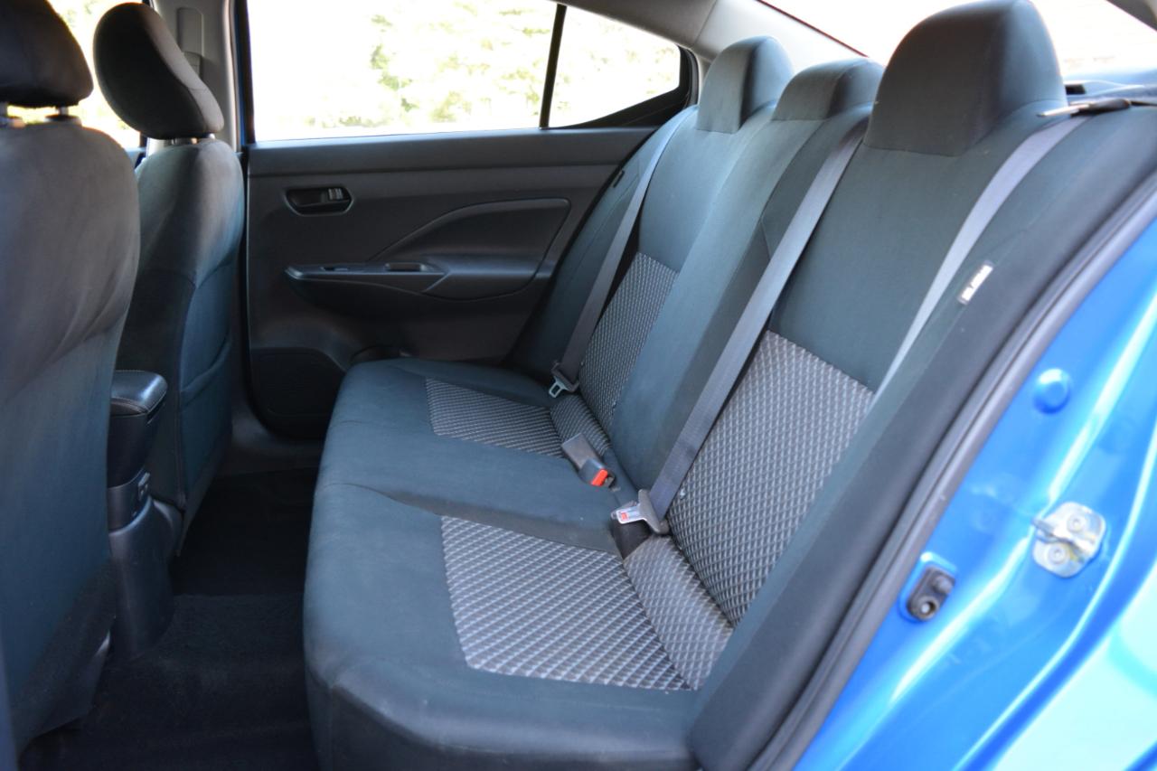 Nissan Versa S 5MT 2020