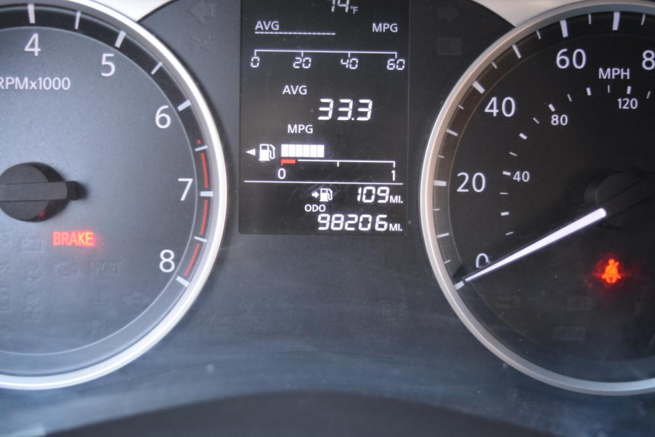 Nissan Versa S 5MT 2020
