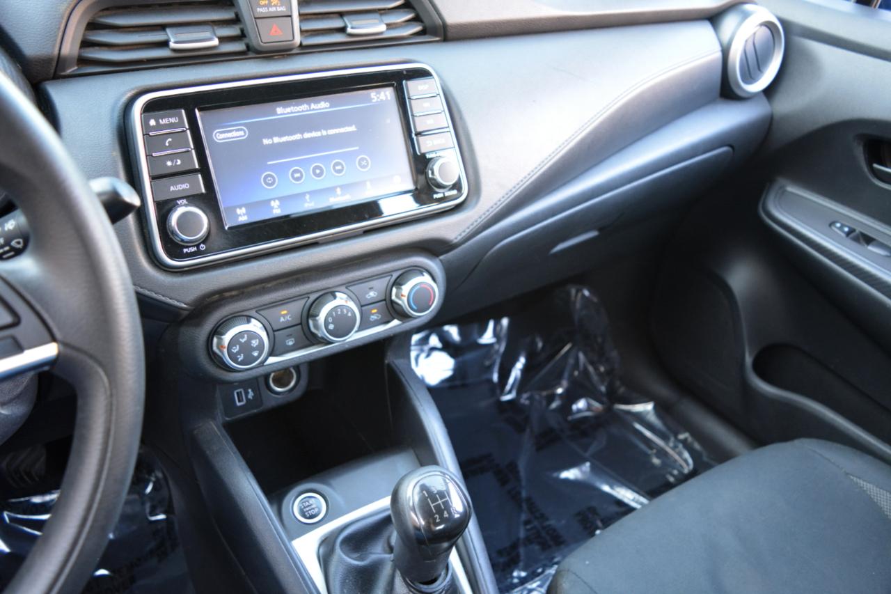 Nissan Versa S 5MT 2020