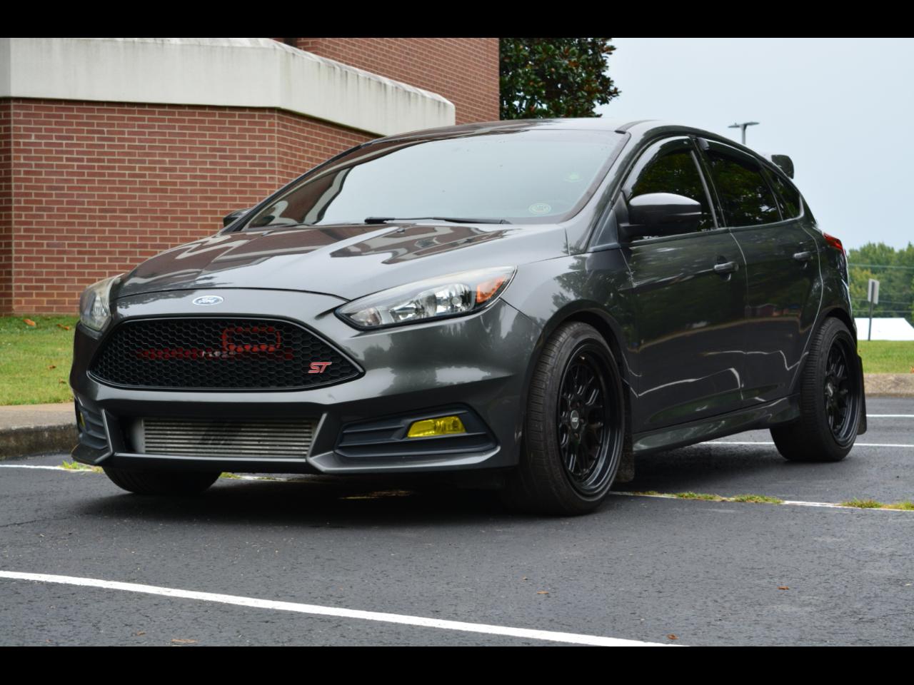 2017 Ford Focus ST Hatch