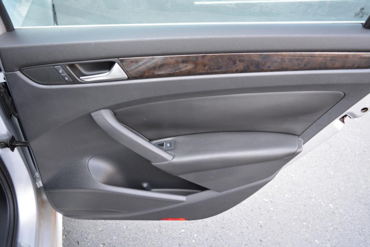 Volkswagen Passat 2.0L TDI SE AT 2014