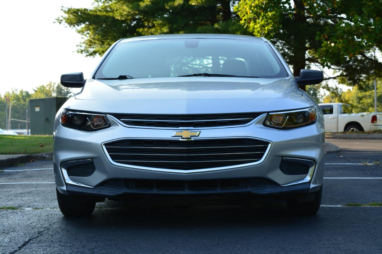 Chevrolet MALIBU LS Base 2017
