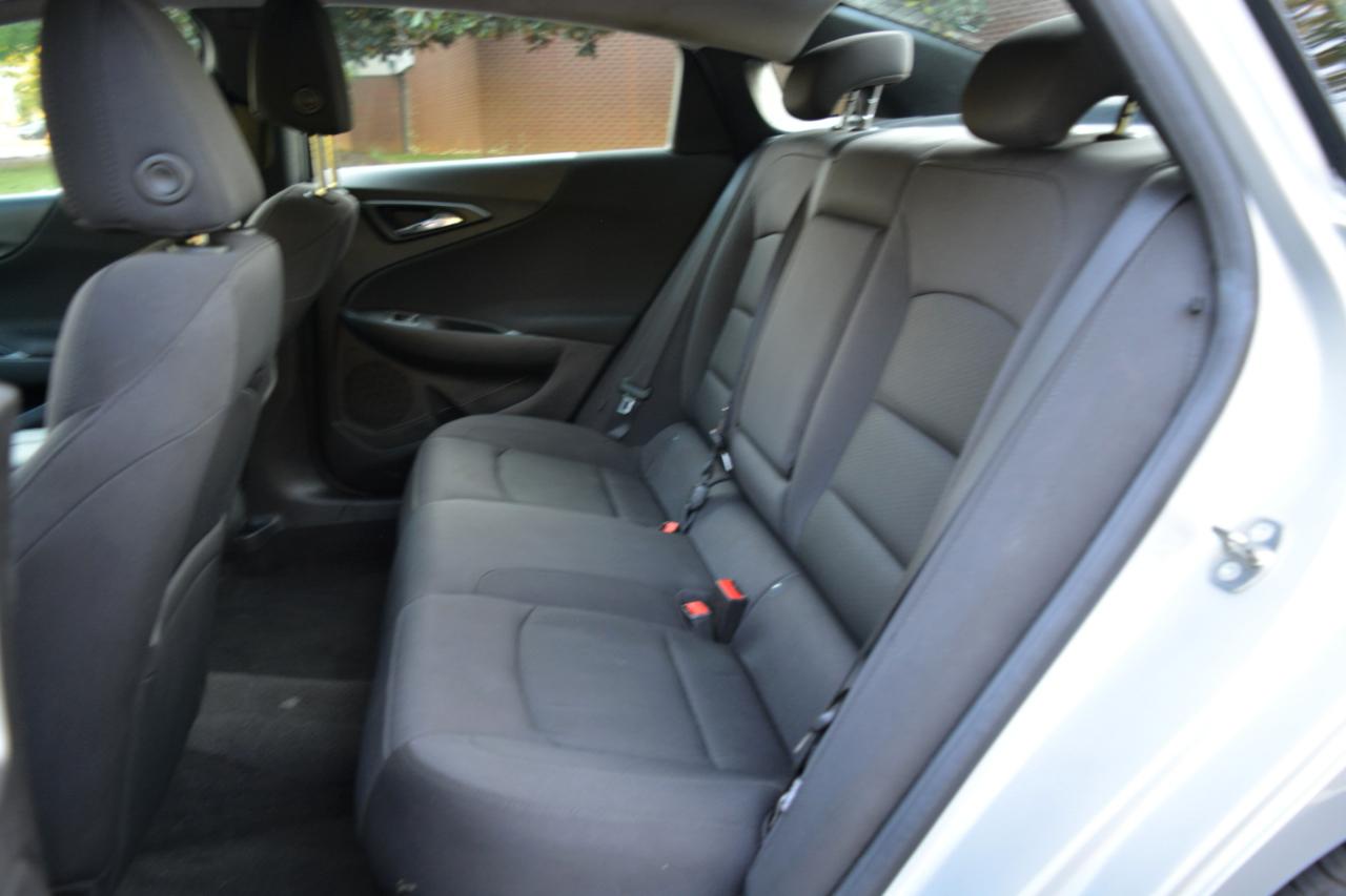 Chevrolet MALIBU LS Base 2017