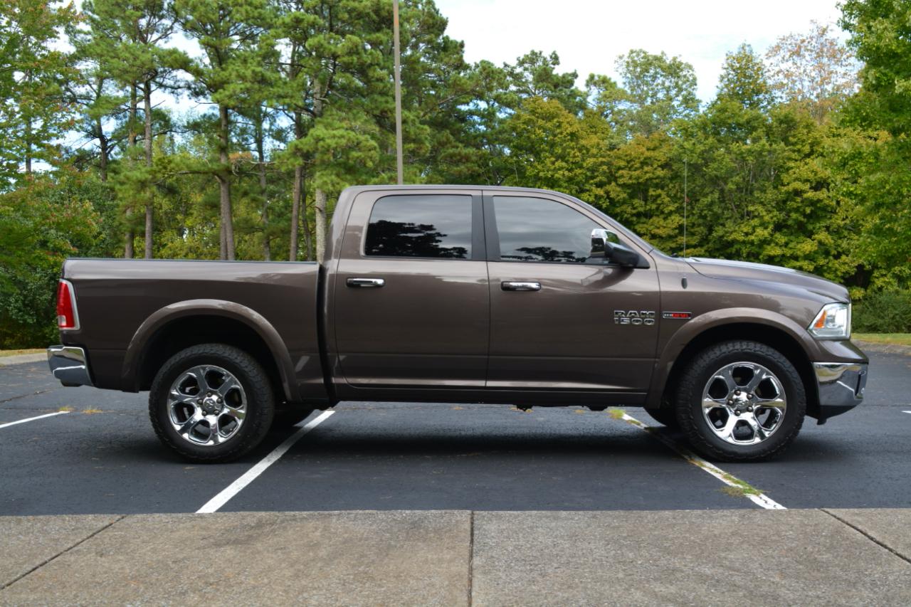 RAM 1500 Laramie Crew Cab SWB 4WD 2018