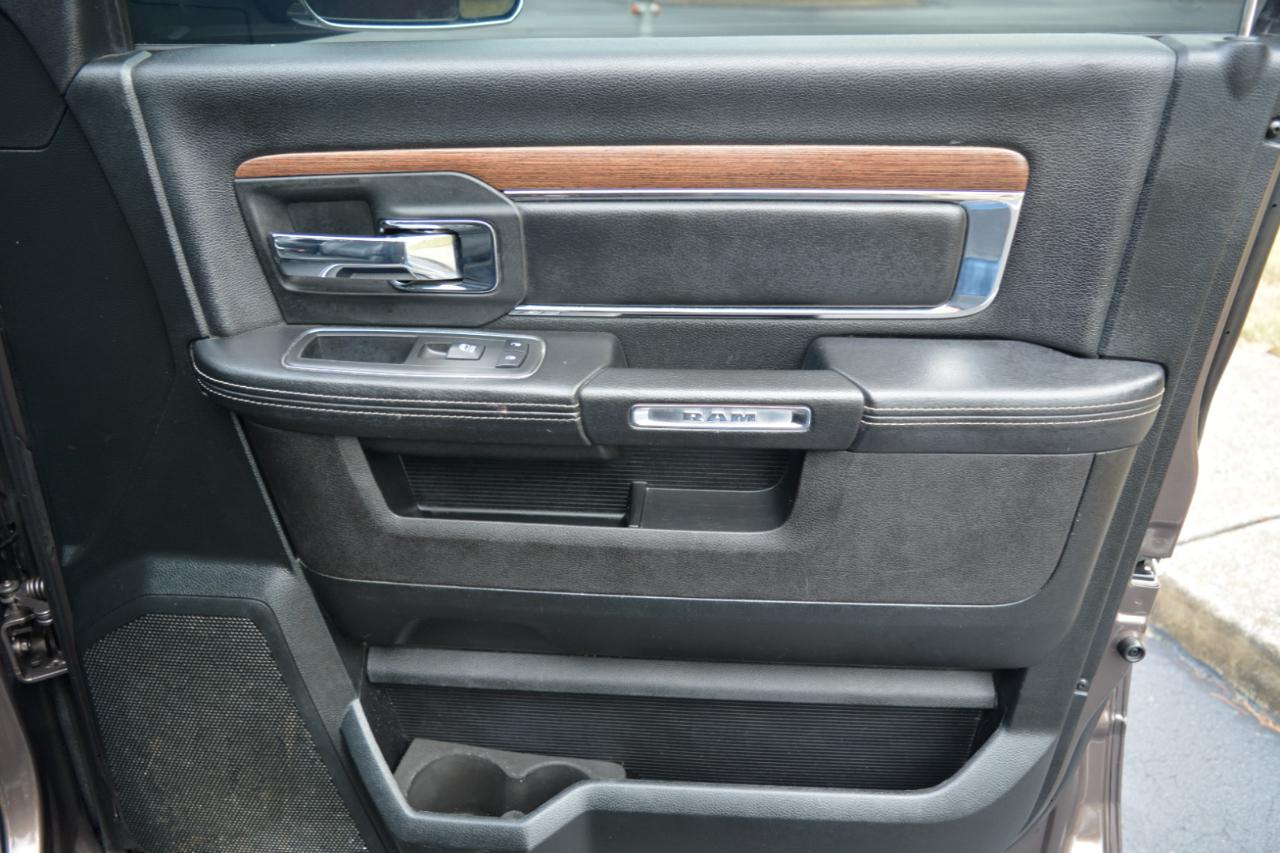 RAM 1500 Laramie Crew Cab SWB 4WD 2018