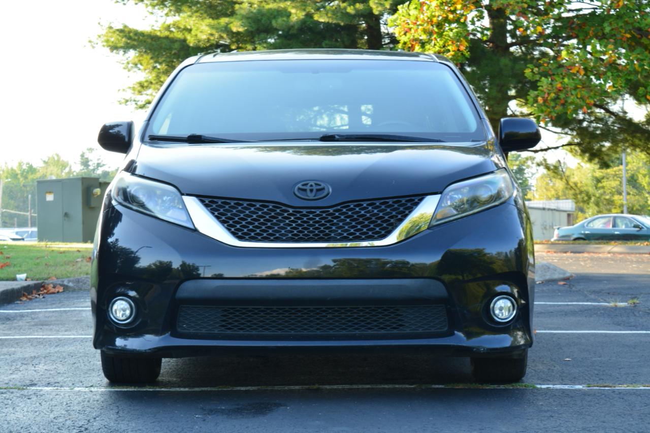 Toyota Sienna SE FWD 8-Passenger V6 2015