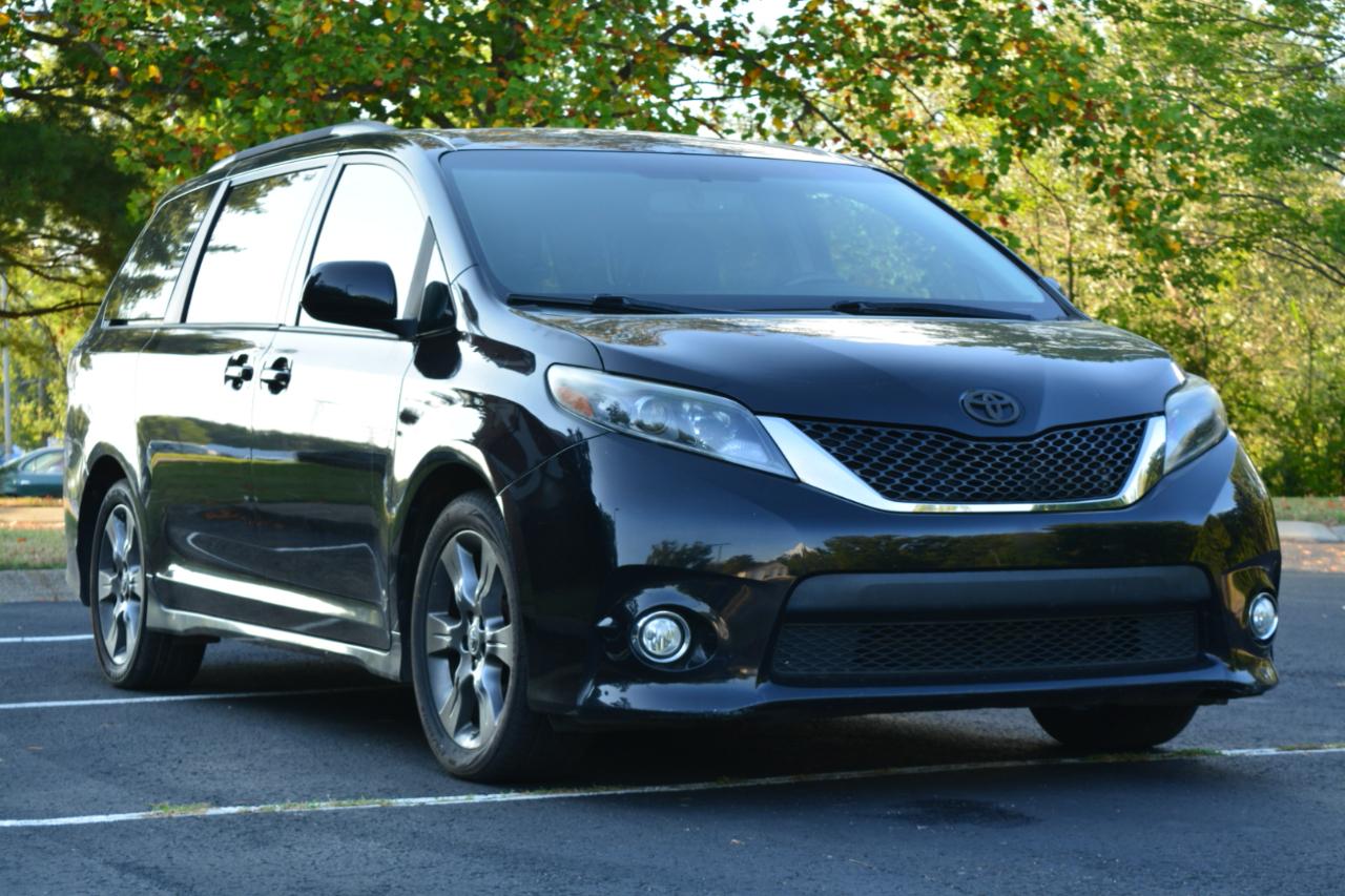 Toyota Sienna SE FWD 8-Passenger V6 2015