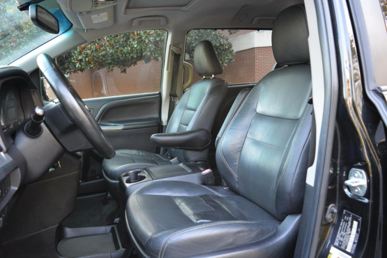 Toyota Sienna SE FWD 8-Passenger V6 2015