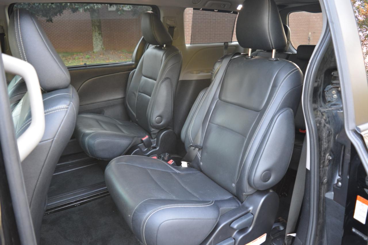 Toyota Sienna SE FWD 8-Passenger V6 2015