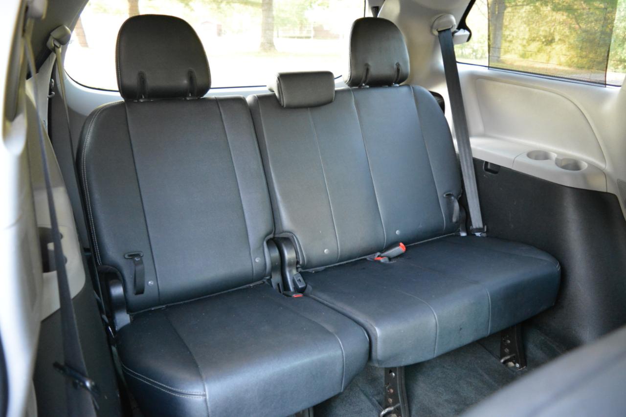 Toyota Sienna SE FWD 8-Passenger V6 2015