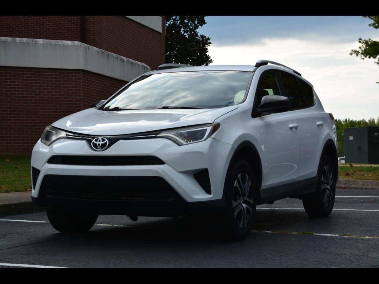 Toyota RAV4 LE FWD 2016