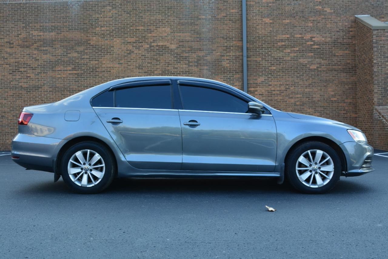 Volkswagen Jetta SE 6A 2016