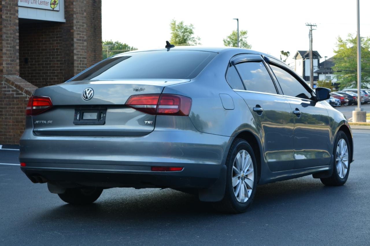 Volkswagen Jetta SE 6A 2016