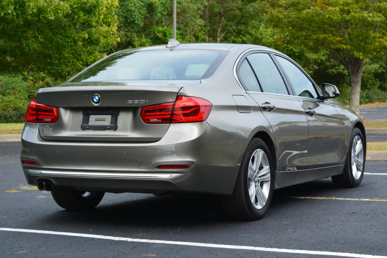 BMW 3-Series 330i SULEV Sedan 2017