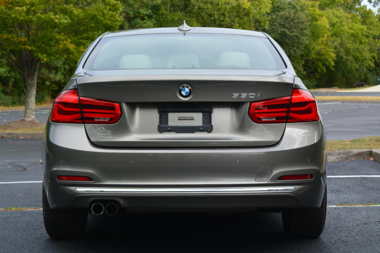 BMW 3-Series 330i SULEV Sedan 2017