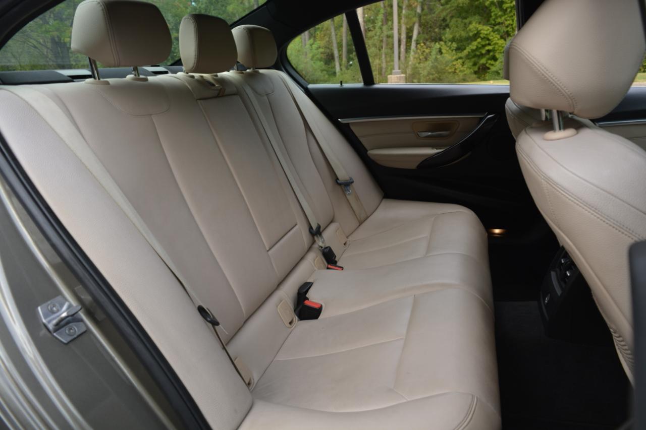 BMW 3-Series 330i SULEV Sedan 2017