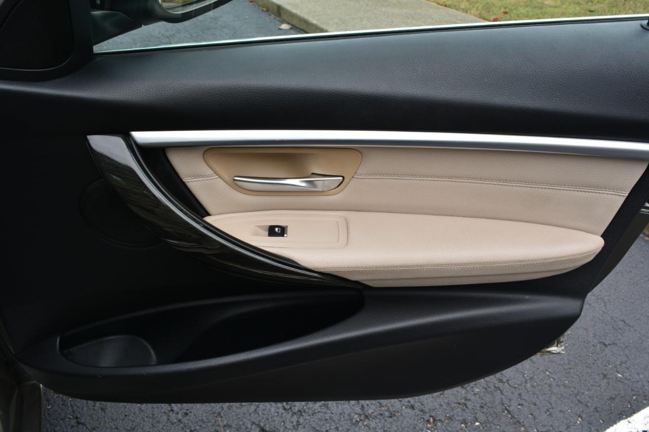 BMW 3-Series 330i SULEV Sedan 2017