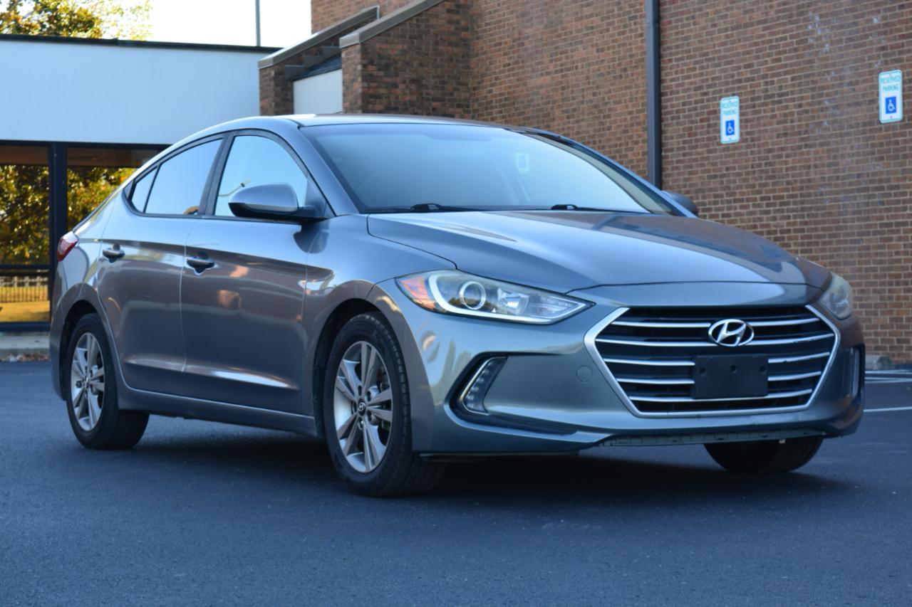 Hyundai Elantra Value Edition 6A 2017
