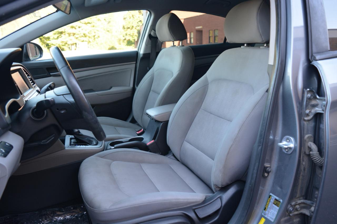 Hyundai Elantra Value Edition 6A 2017