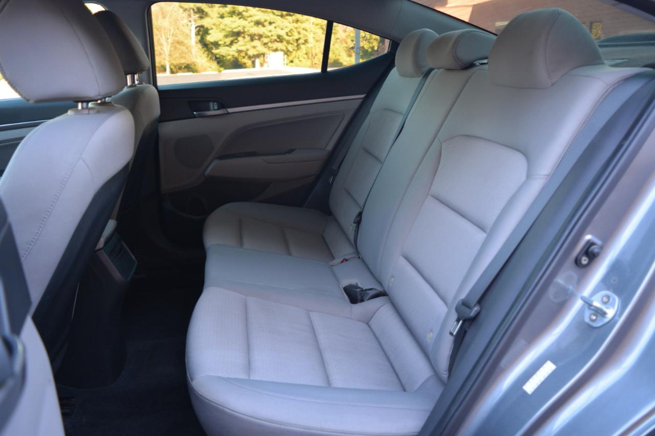 Hyundai Elantra Value Edition 6A 2017