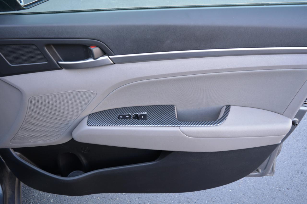 Hyundai Elantra Value Edition 6A 2017