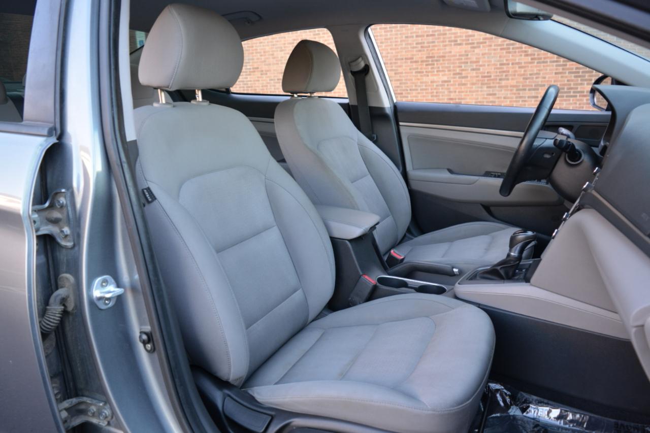 Hyundai Elantra Value Edition 6A 2017