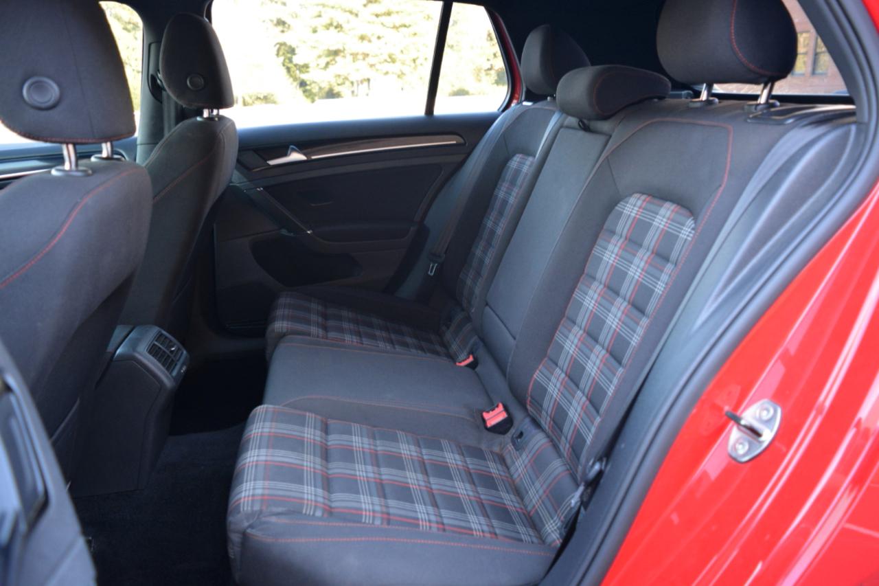 Volkswagen Golf GTI S 6M 4-Door 2017