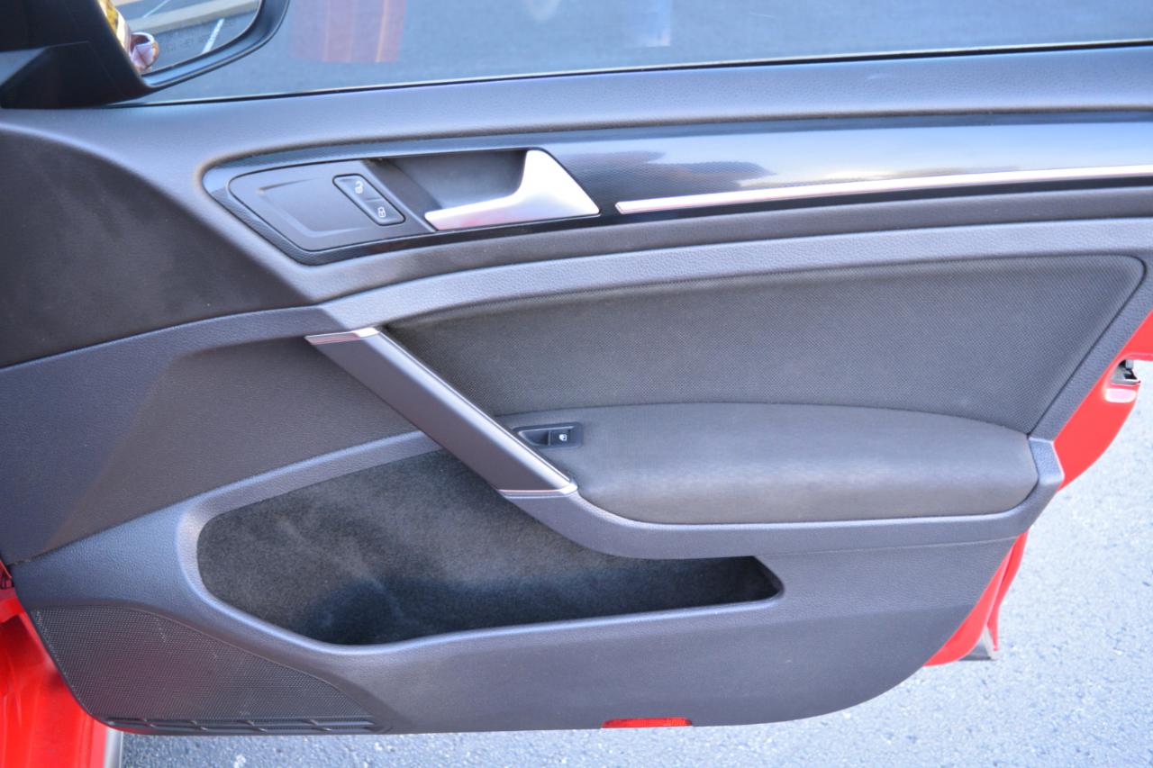 Volkswagen Golf GTI S 6M 4-Door 2017
