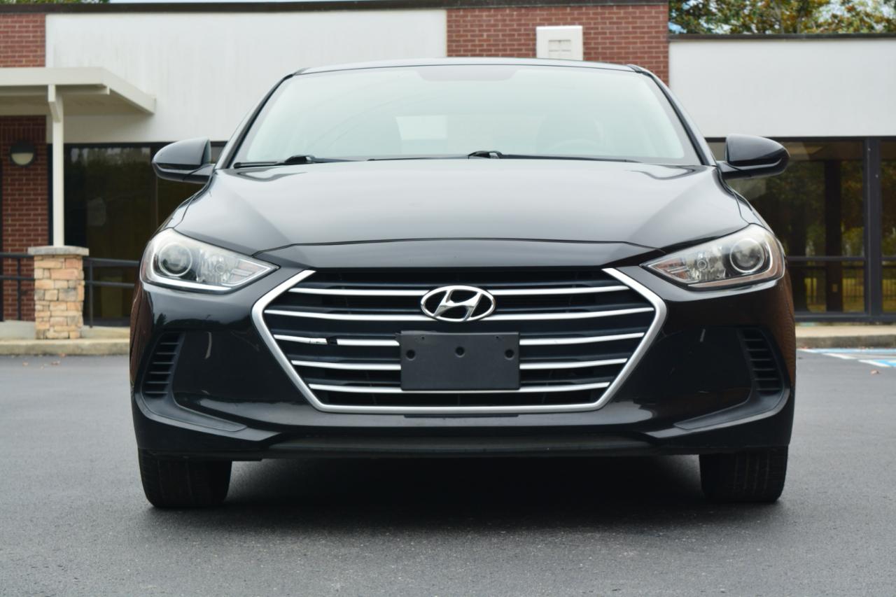 Hyundai Elantra SE 6AT 2018