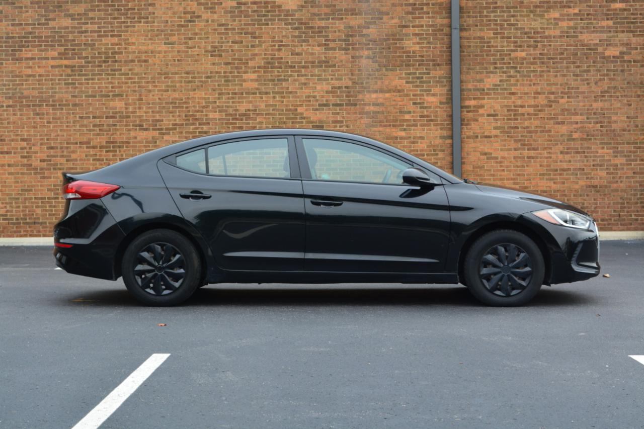 Hyundai Elantra SE 6AT 2018