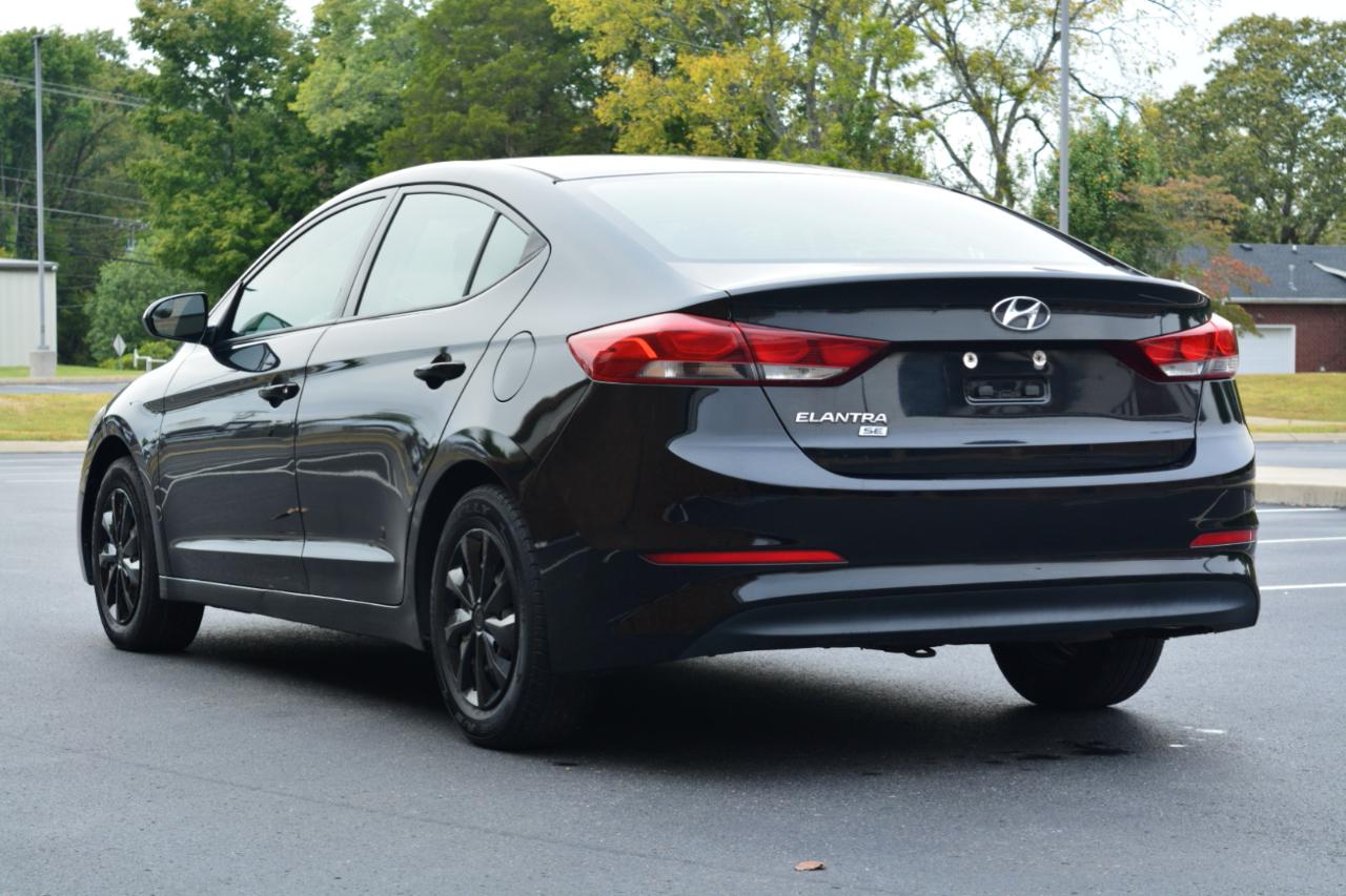 Hyundai Elantra SE 6AT 2018