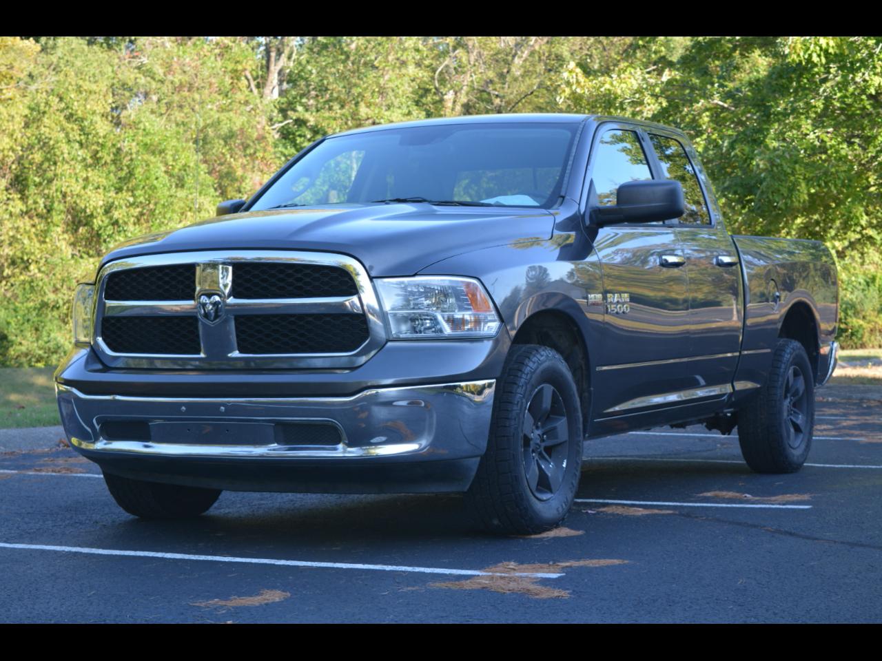 RAM 1500 SLT Quad Cab 4WD 2016