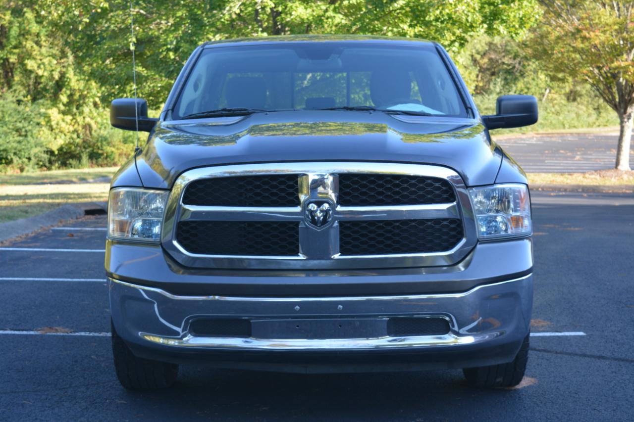 RAM 1500 SLT Quad Cab 4WD 2016