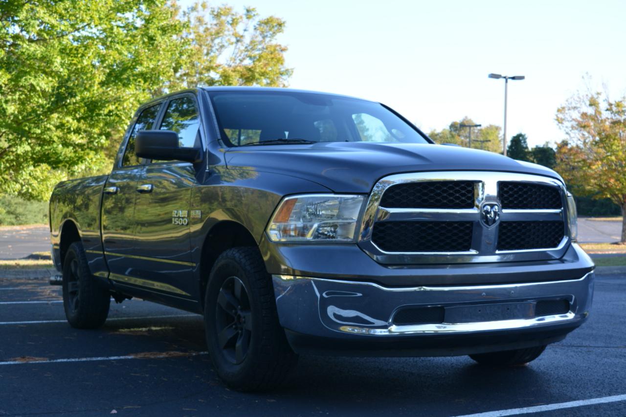 RAM 1500 SLT Quad Cab 4WD 2016