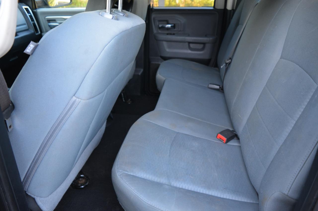 RAM 1500 SLT Quad Cab 4WD 2016