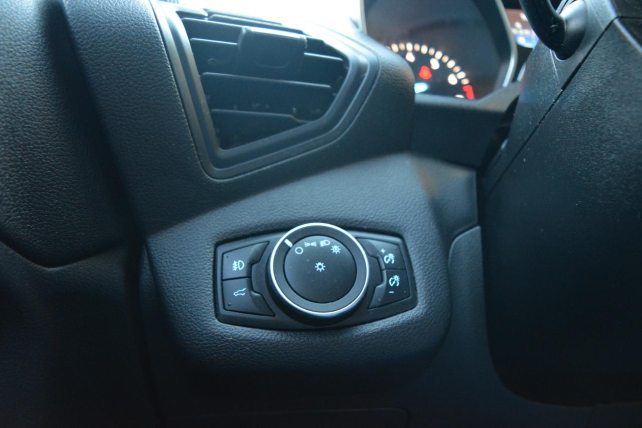 Ford Escape SEL FWD 2019